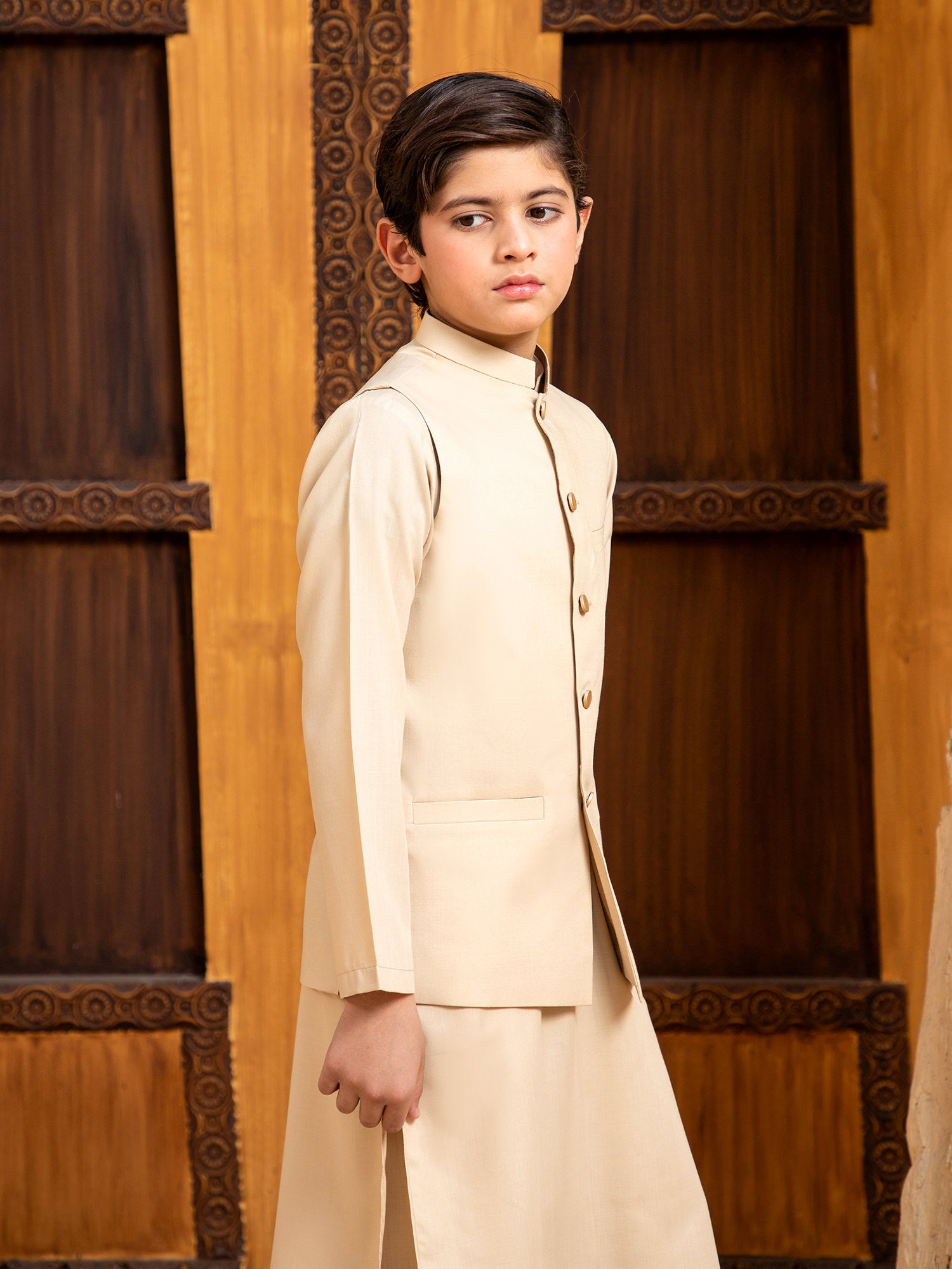 Ivory Skin Kurta Trouser with Waistcoat